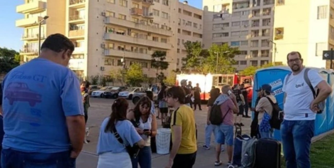 Parque Patricios: volvieron a evacuar el complejo de viviendas por un posible colapso