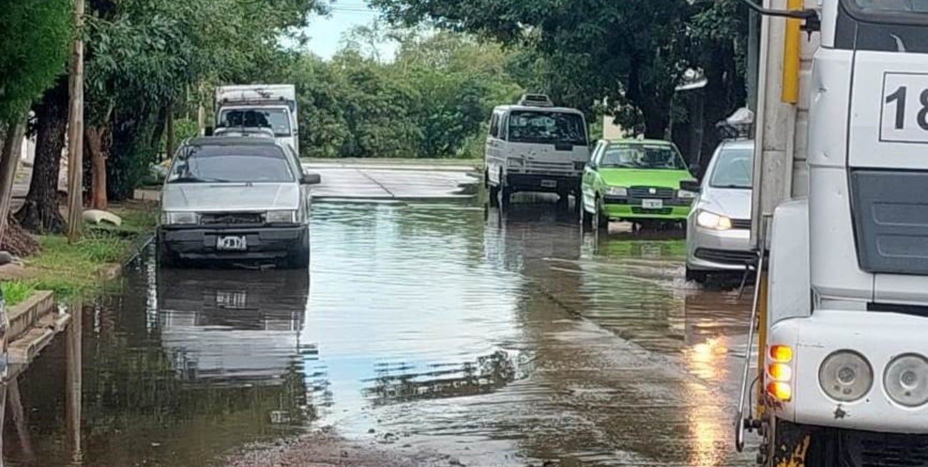 Barrio El Pozo: rotura de un caño cloacal