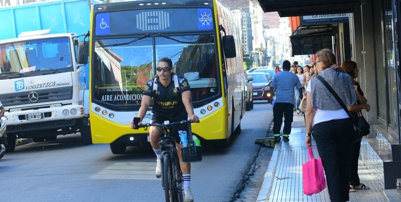 En Santa Fe, proponen que las futuras subas en el boleto de colectivos tengan un "tope": cuál sería