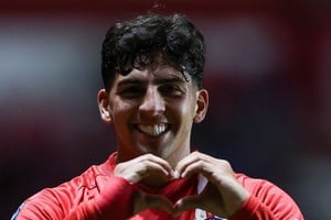 Argentinos vs Lanús. Fotos: @AAAJoficial