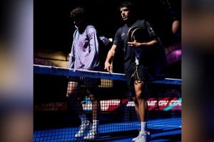 Agustín Tapia junto a Arturo Coello, pareja N° 1 del circuito. Foto: Gentileza