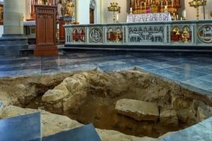 Los restos fueron descubiertos en la iglesia de San Pedro y San Pablo. Foto: Reuters