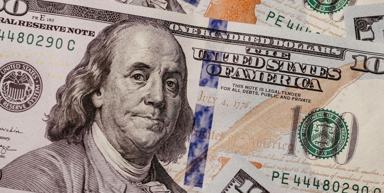 Así cerró el dólar en los bancos argentinos este martes 28 de abril