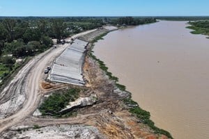 Readecuación de las obras contra inundaciones y estabilización de las barrancas.
