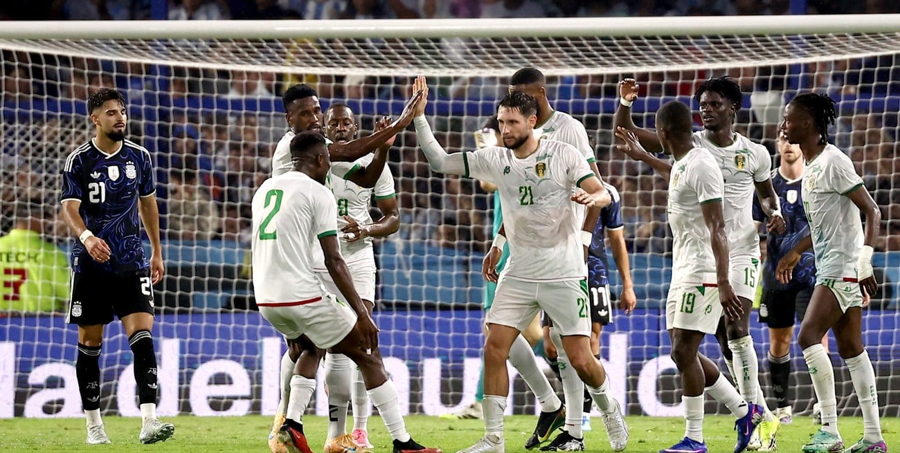 La selección jugó con displicencia y aburrió