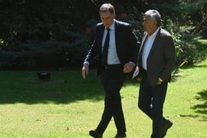 Diego Santilli junto a Alfredo Cornejo.