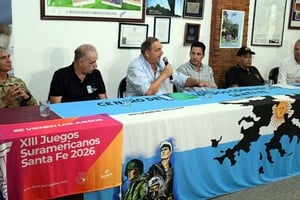 "El acto protocolar va a ser el 2 de abril, pero la vigilia lo que hace es no solo recordar Malvinas, sino vivirla en presente y vivir los valores que representa”, dijo Poletti.