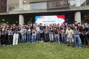 El rector Eugenio De Palma junto a las autoridades de la Universidad Católica de Santa Fe, dieron la bienvenida a los ingresantes 2026. Gentileza UCSF