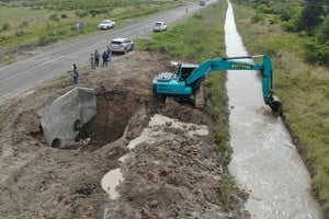 "Con las intervenciones en 26 kilómetros de canales y la ejecución de nuevas alcantarillas, logramos acelerar el drenaje y mejorar la protección de los vecinos”.