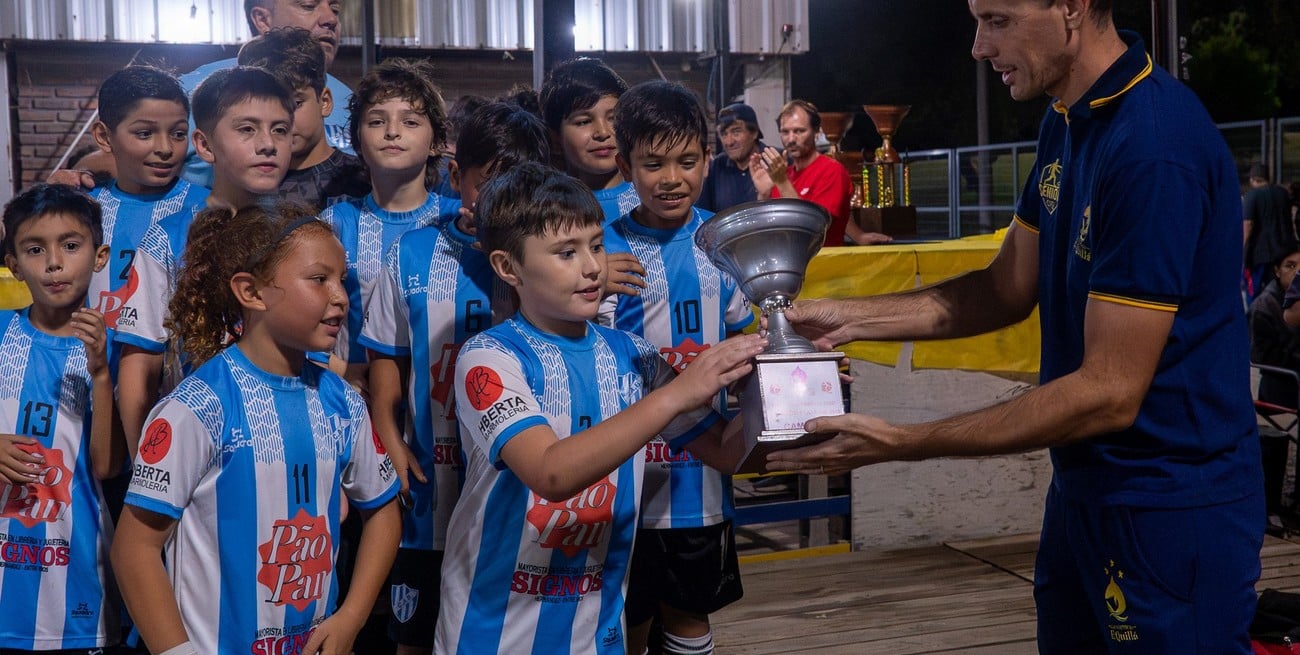 Tiburoncito brilló en la Copa de Plata y va por un cierre a puro fútbol
