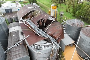 Un tornado devastó Bombal y provocó grave daños y accidentes en la ruta 90. Credito: Fernando Nicola