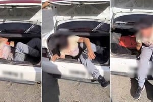 Fue descubierto dentro del baúl durante un control policial en la ruta E-55.