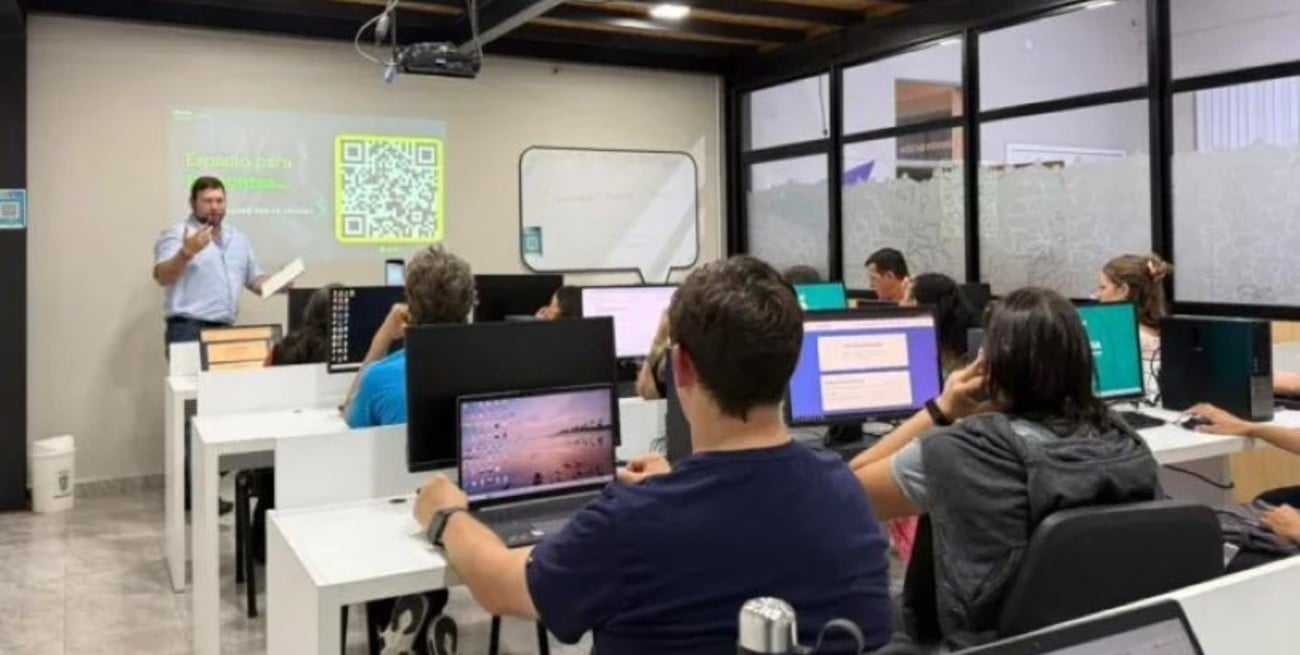 Capacitación en IA: Avellaneda fortalece habilidades clave para el futuro laboral