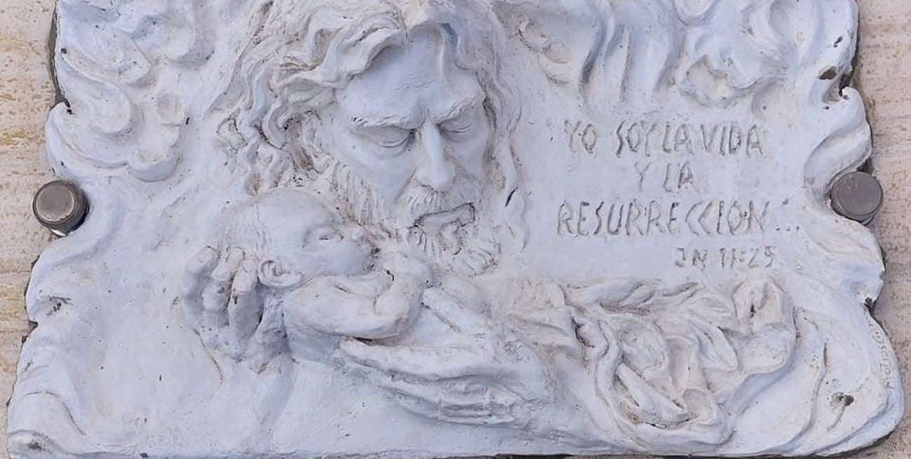 Sepultan en Rafaela a 51 niños no nacidos