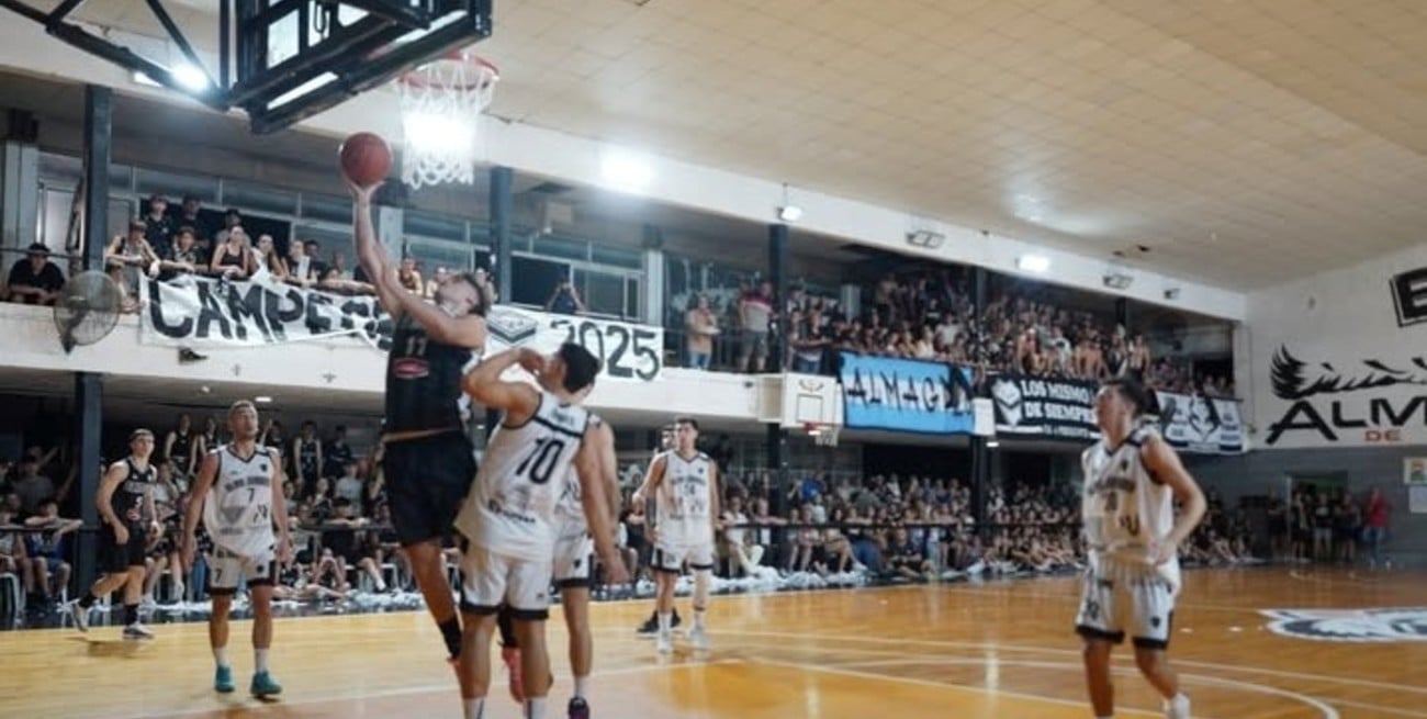 Almagro aplastó a Alma Juniors en el clásico