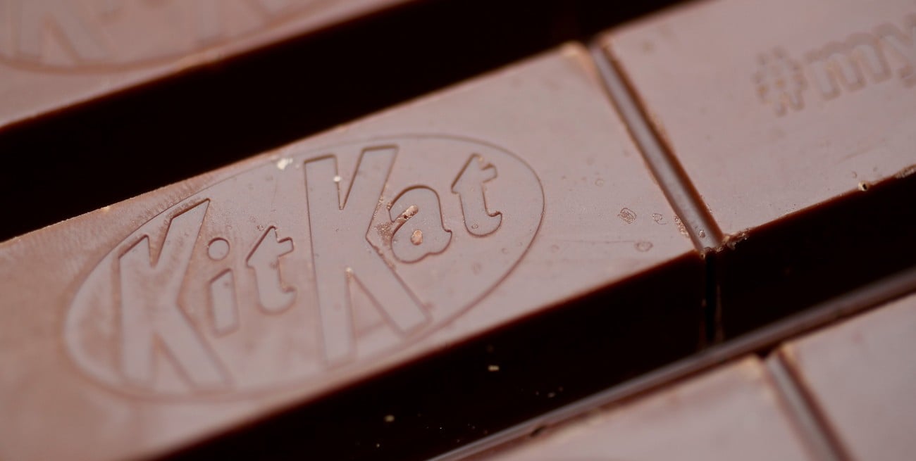 Robaron doce toneladas de reconocidas barras de chocolate en Italia