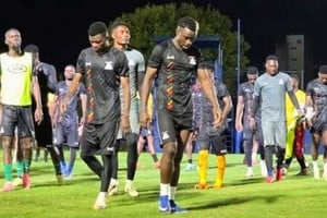 Zambia, durante el entrenamiento nocturno en Boca Juniors. Foto: Asociación de Fútbol de Zambia.