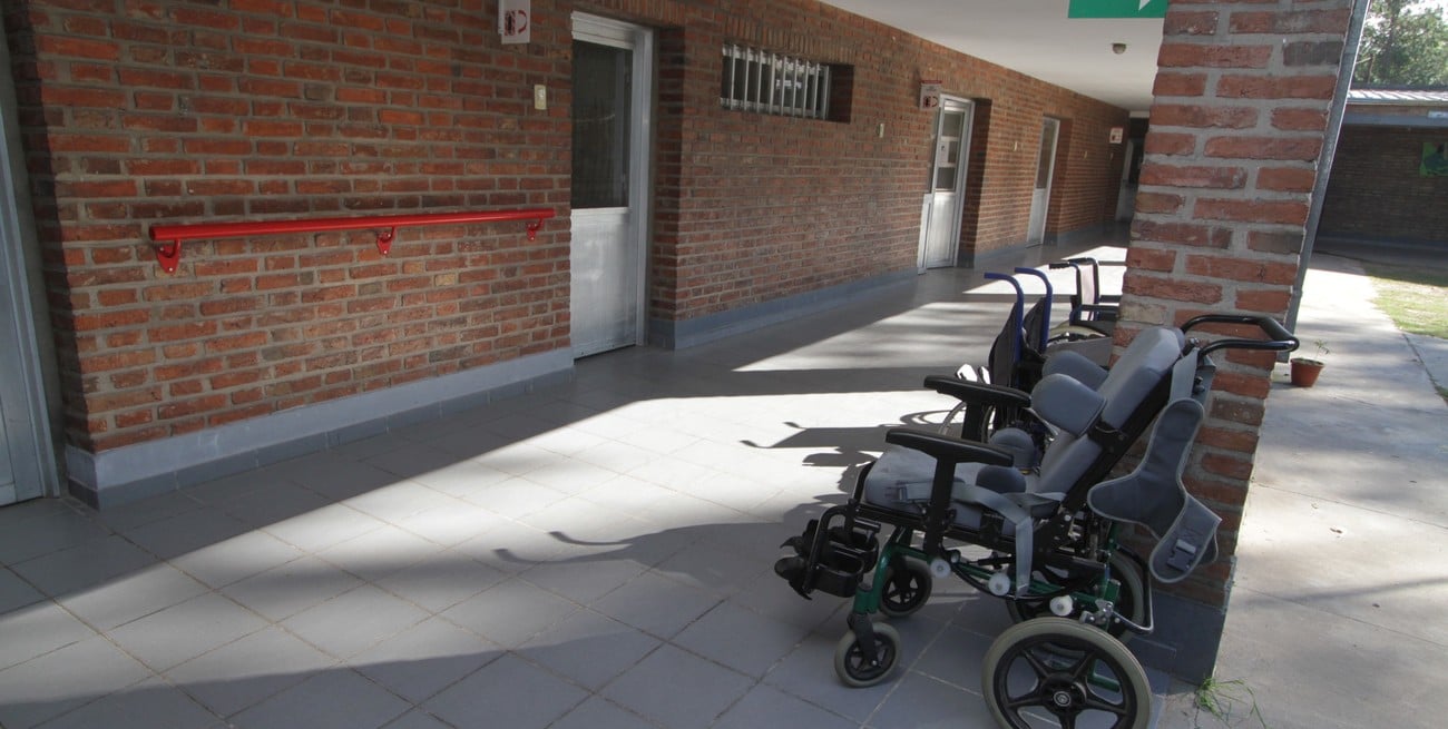 Continúa el cese de actividades en "Un mundo especial" y afecta a 70 chicos con discapacidad