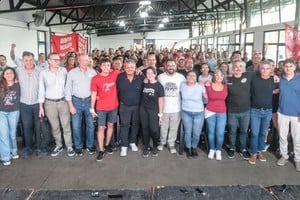 La foto del final del encuentro socialista realizado en Villa Gobernador Gálvez. Foto: Partido Socialista