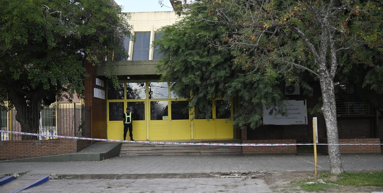 La Escuela Normal de San Cristóbal emitió un comunicado tras el violento episodio