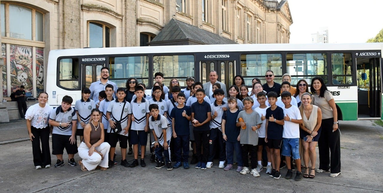 Munibús Educativo: en qué consiste el programa que llevará a 100 escuelas a recorrer Santa Fe