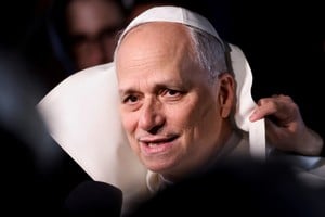 Precisamente la Pascua, recuerda el sumo pontífice, “debería ser el tiempo más santo y sagrado de todo el año". REUTERS/Remo Casilli