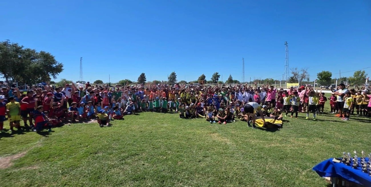 Fútbol infantil y compromiso social: exitosa convocatoria en el departamento San Cristóbal