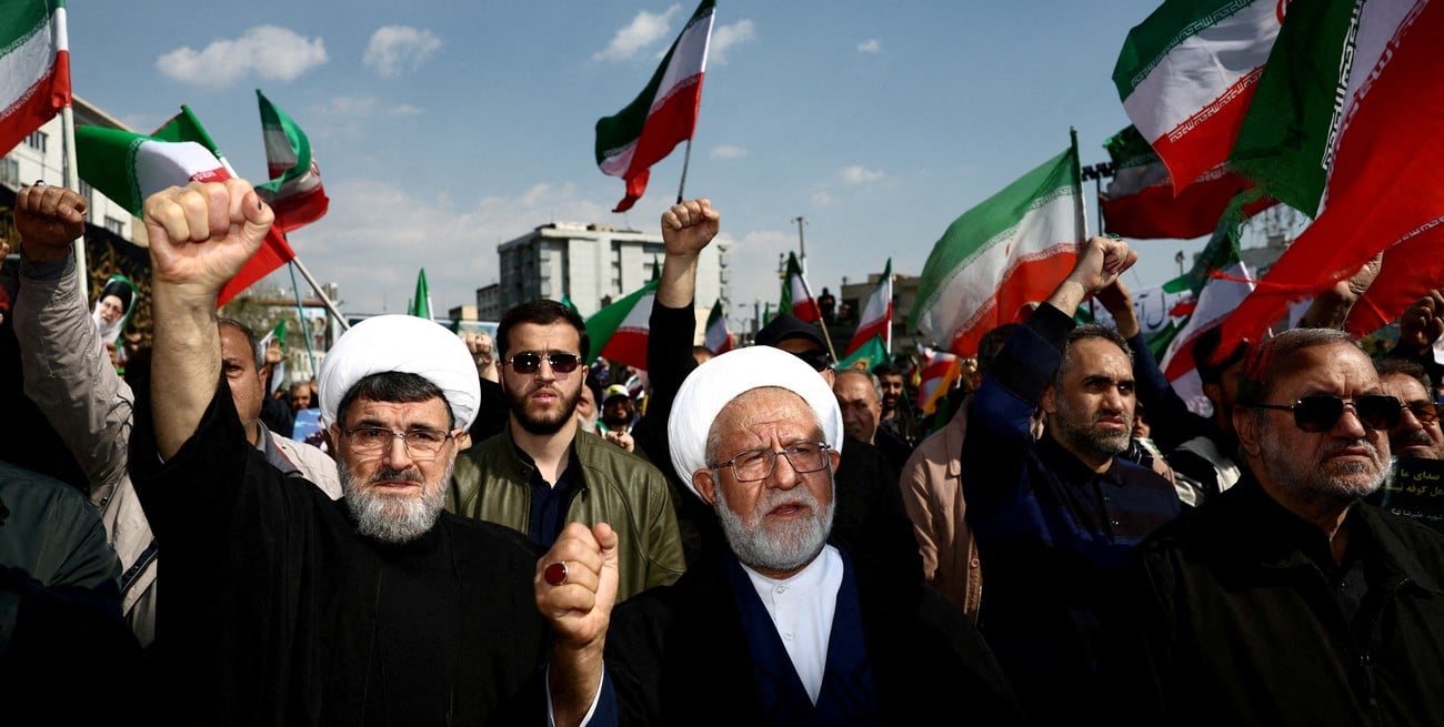 Irán negó haber pedido un alto el fuego a Estados Unidos y desmintió a Trump