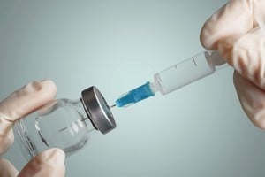 Muerte de un anestesista y robo de drogas.