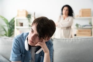 Proponen crear equipos itinerantes de escucha y salud mental en escuelas secundarias.