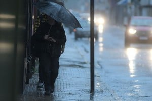 La tormenta se hizo sentir durante la madrugada con lluvias intensas en distintos sectores.