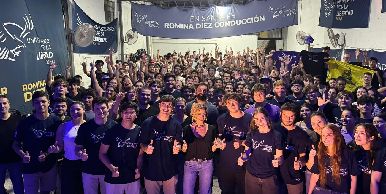Romina Diez cerró la campaña de Universitarios por la Libertad en un multitudinario acto de jóvenes