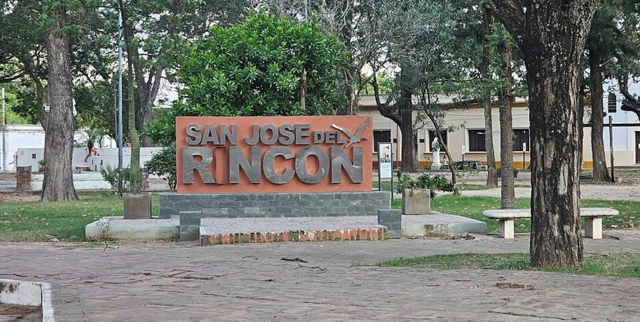 Alarma en una escuela de San José del Rincón: un alumno dijo tener un arma y desató un operativo policial