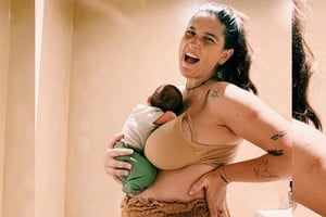 Con una imagen de su bebé en brazos, Repetto agradeció al equipo médico de profesionales que estuvo a cargo de la operación.