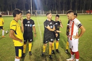 Sorteo y a jugar. Con Bonnín como árbitro principal, El Quillá y CSJ igualaron en un gol. Gentileza