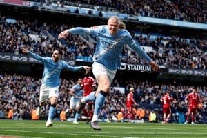 Exhibición del City: con triplete de Haaland, aplastó al Liverpool en el Etihad. Credito: REUTER