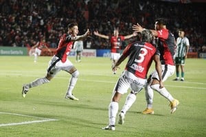 Colon derrotó por 3 a 0 a San Miguel. Foto: Matías Pintos.