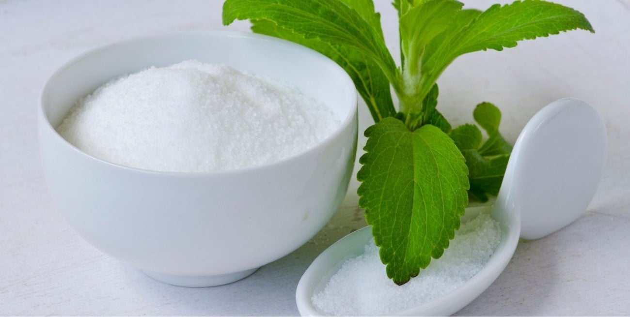 Qué es la stevia, cuáles son sus beneficios y qué desventajas tiene su consumo