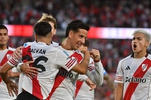 River sumó su cuarto triunfo consecutivo y llega en alza al debut por la Copa Sudamericana.