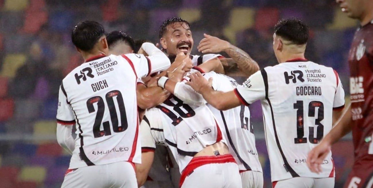 Newell’s ganó en Santiago, venció 3-1 a Central Córdoba y dejó el fondo de la Zona A
