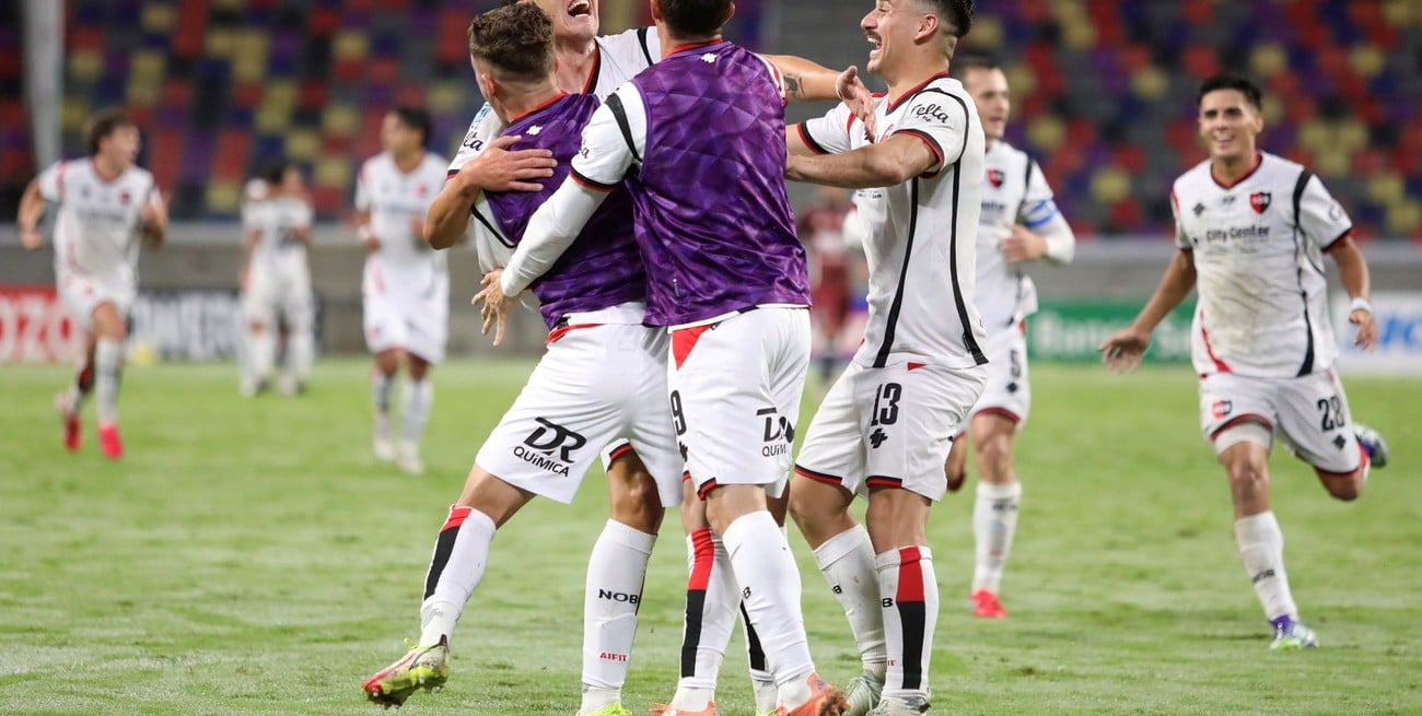 Entre el desahogo y la desazón, Newell’s encontró un poco de aire para respirar