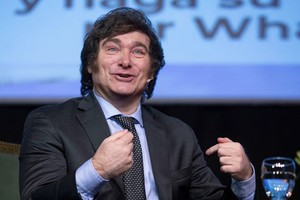El presidente Javier Milei con poco margen para la sonrisa. El líder libertario lleva varias semanas con serios sobresaltos y desajustes, mientras la oposición no ha perdido oportunidad para endurecer sus críticas.