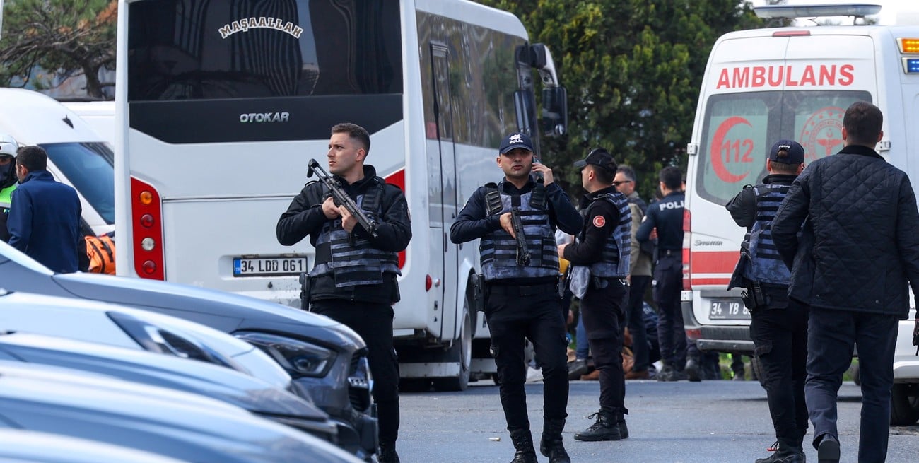 Tiroteo frente al consulado de Israel en Estambul: al menos tres muertos y varios heridos