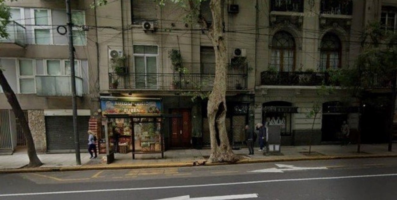 Hallaron a una mujer muerta en un departamento de Recoleta y rescataron a otra inconsciente