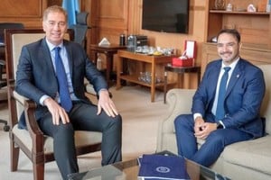 Diálogo clave entre Santilli y gobernadores para afianzar agenda legislativa.