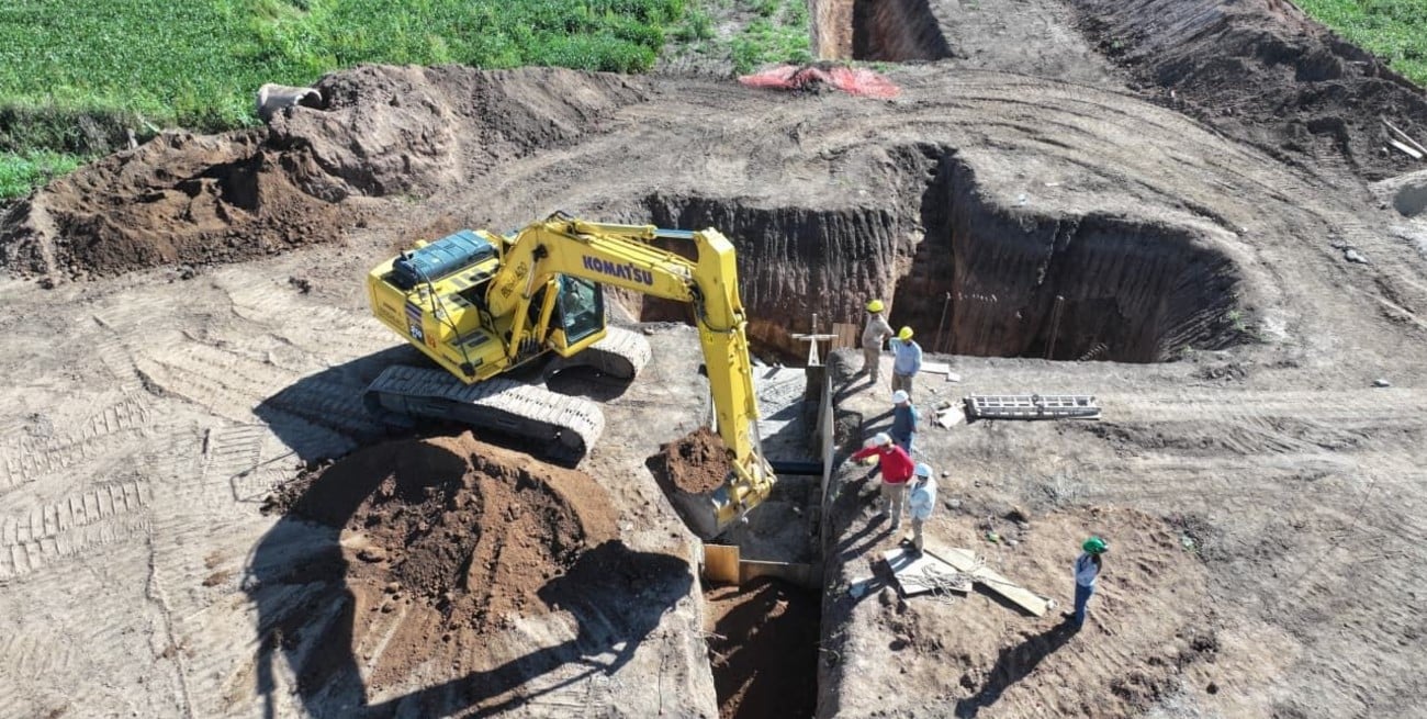 Intensifican las obras hídricas sobre el Bajo Peretti