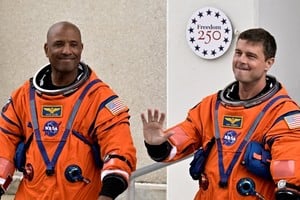 El regreso de la cápsula Orión. Crédito: Reuters.