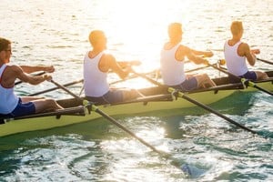 Este 11 de abril no solo recordamos a una leyenda; celebramos una disciplina que fortalece el corazón, mejora la postura y, tal como lo demostró "La Máquina", forja un carácter inquebrantable.