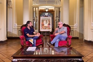 Un momento de la entrevista con Lazzarini. Foto: El Litoral