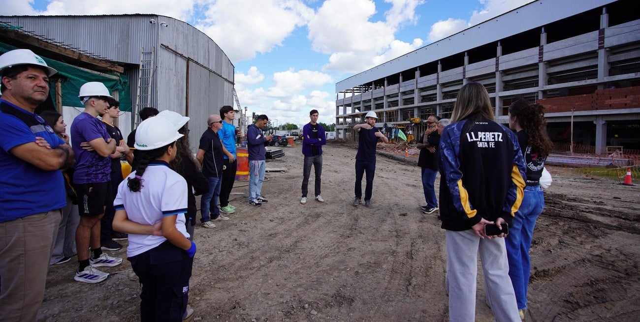 La familia del handball recorrió el nuevo micro estadio que se construye en el CARD
